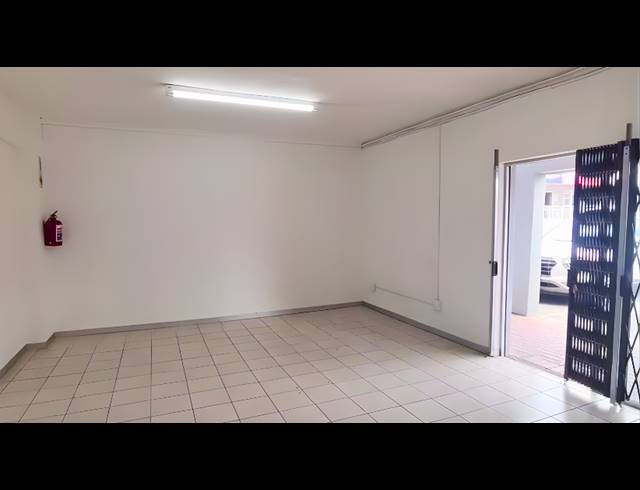 4,282M² BUSINESS CENTRE FOR SALE IN GONUBIE